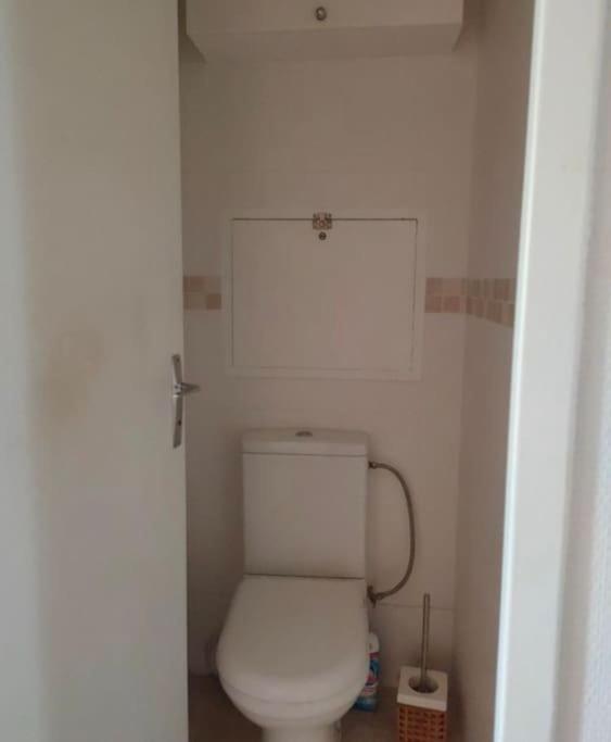 F3 Avec Balcon 5 Min Gare Sqy Et Parking Gratuit Apartment Гианкур Екстериор снимка
