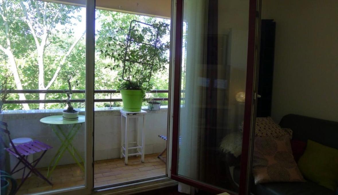 F3 Avec Balcon 5 Min Gare Sqy Et Parking Gratuit Apartment Гианкур Екстериор снимка