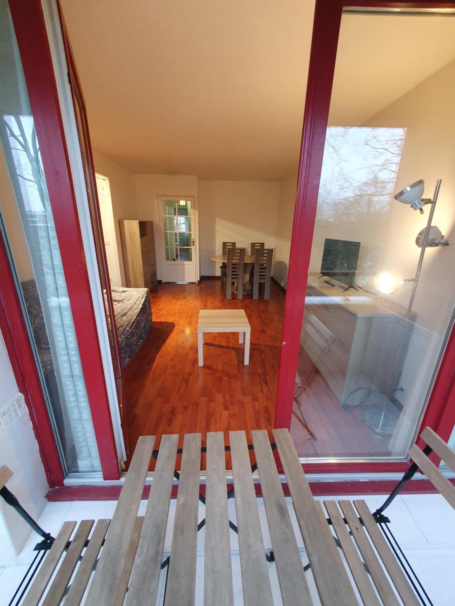 F3 Avec Balcon 5 Min Gare Sqy Et Parking Gratuit Apartment Гианкур Екстериор снимка